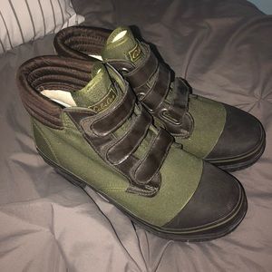 Cabelas felt bottom river shoes NEVER BEEN WORN